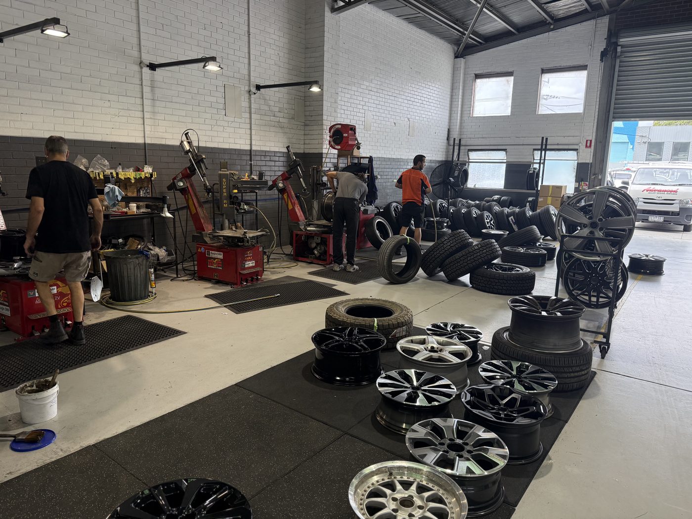 Tyre Machines